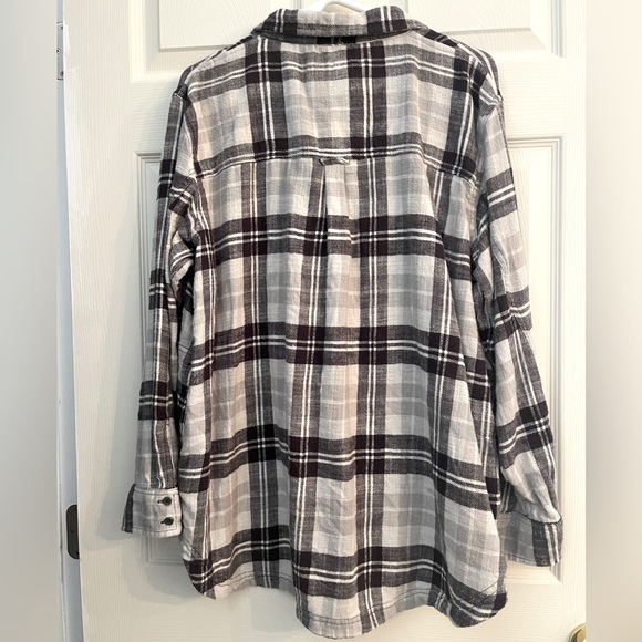 American Eagle Women’s Quarter Zip Flannel Tunic - Picture 2 of 3